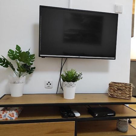 Apartman Branimir Novalja Exterior foto