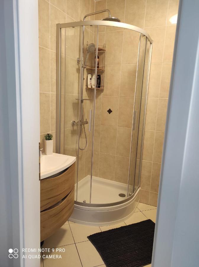 Apartman Branimir Novalja Exterior foto